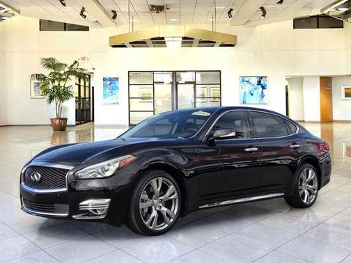 Black Obsidian 2017 INFINITI Q70L 3.7