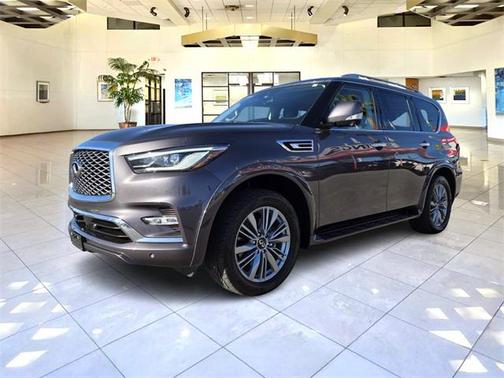 2023 INFINITI QX80 Luxe