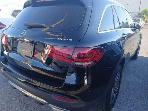 Black 2022 Mercedes-Benz GLC 300 4MATIC