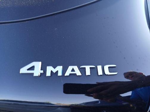 Black 2022 Mercedes-Benz GLC 300 4MATIC