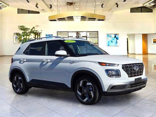 Lunar White 2025 Hyundai VENUE SEL