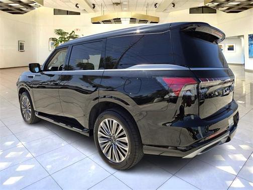 2025 INFINITI QX80 Luxe