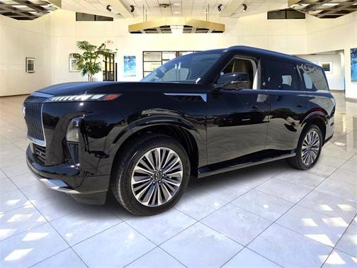 2025 INFINITI QX80 Luxe