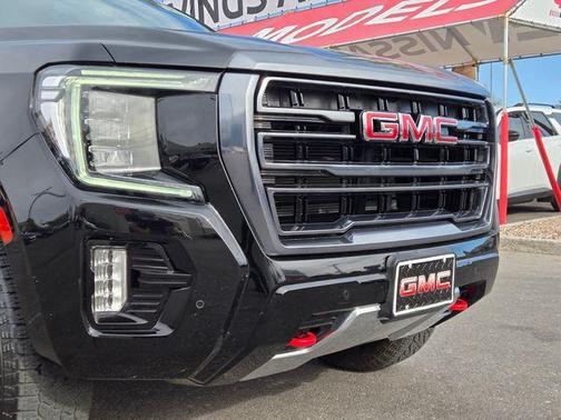 Onyx Black 2022 GMC Yukon 4WD AT4