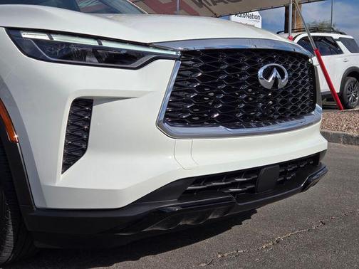 Glacier White 2024 INFINITI QX60 Pure