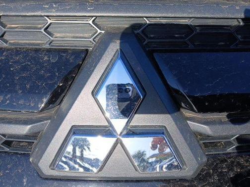 Octane Blue Metallic 2026 Mitsubishi Outlander Sport 2.0 ES