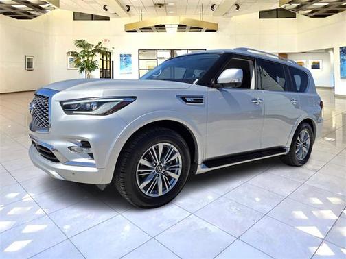2021 INFINITI QX80 Luxe