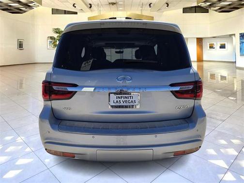 2021 INFINITI QX80 Luxe