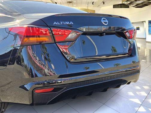 Super Black 2021 Nissan Altima S FWD