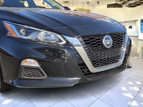Super Black 2021 Nissan Altima S FWD