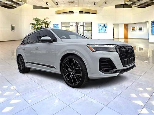 2025 Audi Q7 55 Prestige