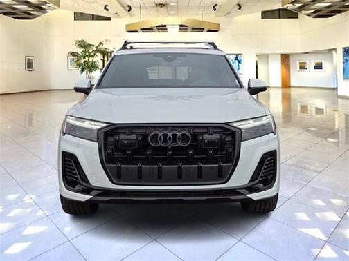 2025 Audi Q7 55 Prestige