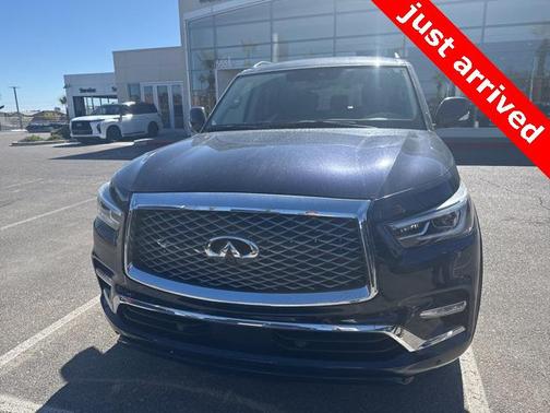 2022 INFINITI QX80 Luxe