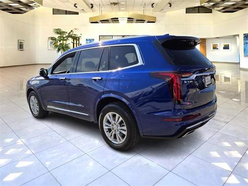 2025 Cadillac XT6 Luxury AWD