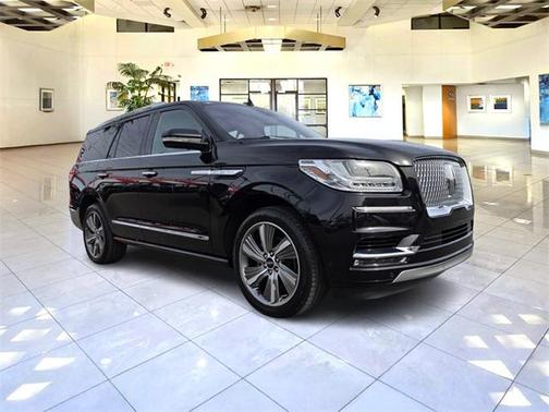 2019 Lincoln Navigator Select