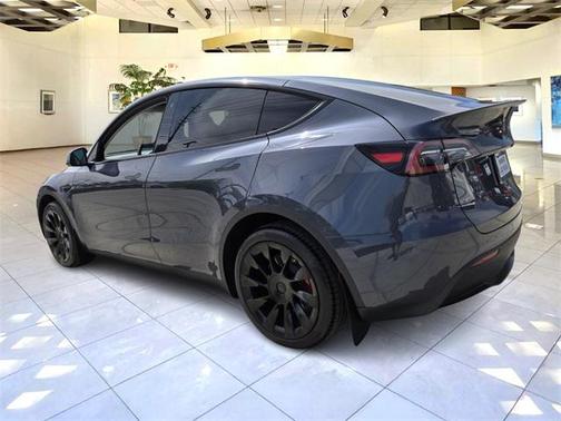 2023 Tesla Model Y Long Range Dual Motor All-Wheel Drive