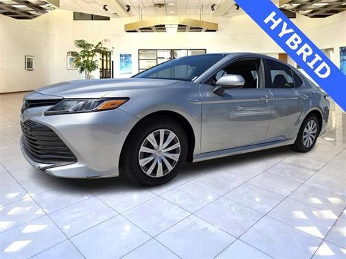 2019 Toyota Camry Hybrid LE