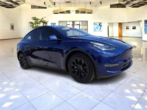 2022 Tesla Model Y Long Range Dual Motor All-Wheel Drive