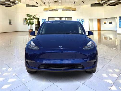 2022 Tesla Model Y Long Range Dual Motor All-Wheel Drive