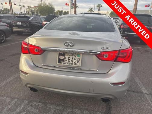 2016 INFINITI Q50 Hybrid Base