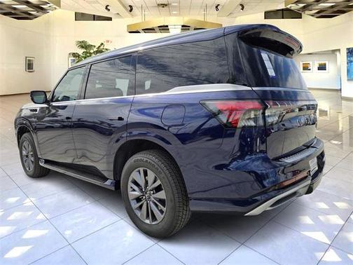 2025 INFINITI QX80 PURE