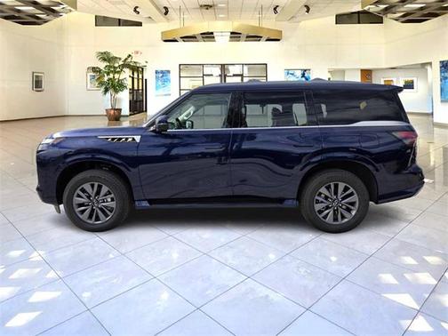 2025 INFINITI QX80 PURE