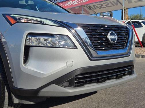 Brilliant Silver Metallic 2023 Nissan Rogue SV