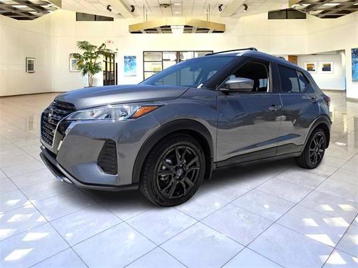 2022 Nissan Kicks SV