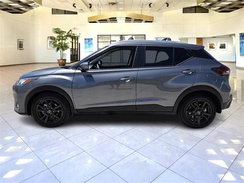 2022 Nissan Kicks SV