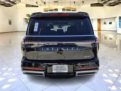 2025 INFINITI QX80 PURE