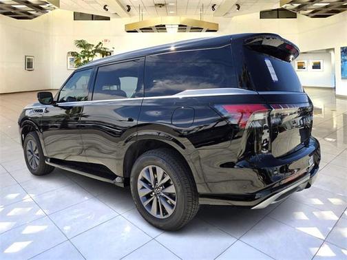 2025 INFINITI QX80 PURE