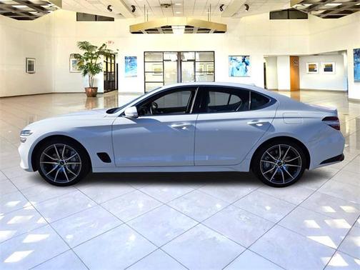 2024 Genesis G70 2.5T RWD