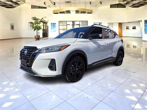 2024 Nissan Kicks SR