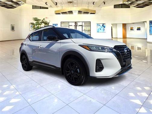2024 Nissan Kicks SR
