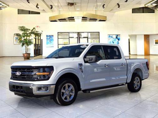 OXFORD WHITE 2025 Ford F-150 XLT