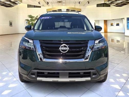 2024 Nissan Pathfinder SL FWD