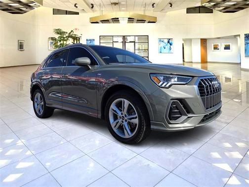 2022 Audi Q3 45 S line Premium Plus