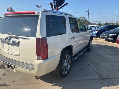 2007 Cadillac Escalade Base
