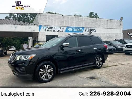 2017 Nissan Pathfinder SL