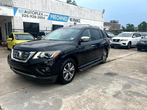 2017 Nissan Pathfinder SL