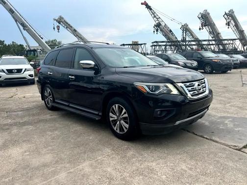 2017 Nissan Pathfinder SL