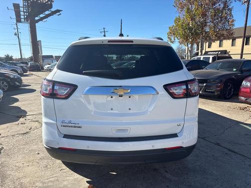 2017 Chevrolet Traverse 2LT