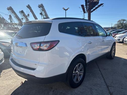 2017 Chevrolet Traverse 2LT