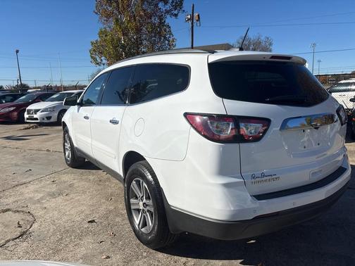 2017 Chevrolet Traverse 2LT