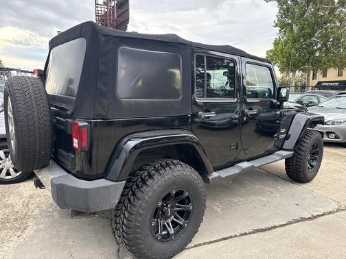 2013 Jeep Wrangler Sahara