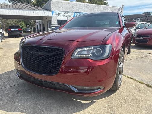 2018 Chrysler 300 S