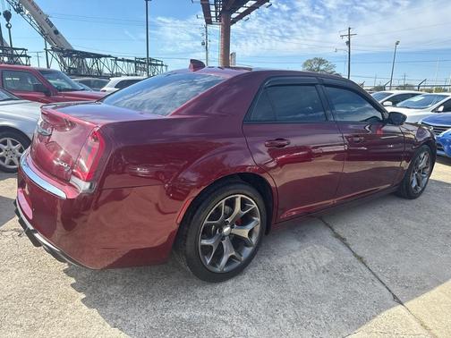 2018 Chrysler 300 S