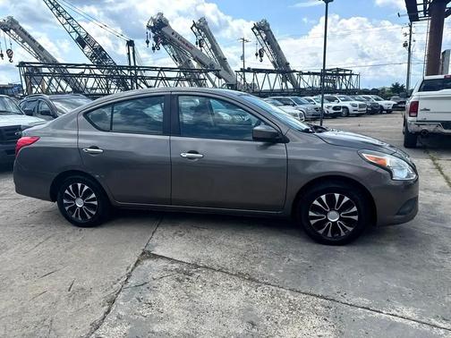 2016 Nissan Versa 1.6 SV