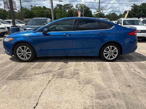 Lightning Blue 2017 Ford Fusion SE