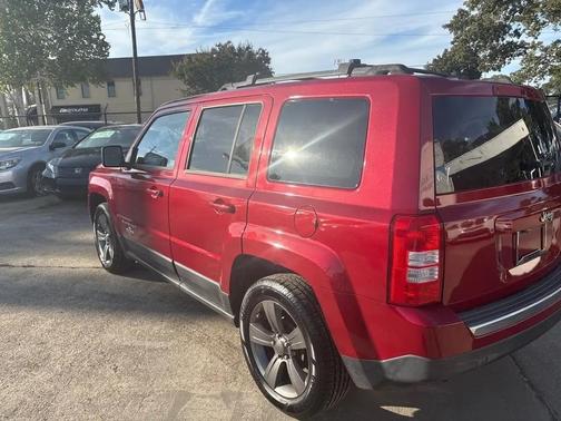 Deep Cherry Red Crystal Pearlcoat 2013 Jeep Patriot Latitude